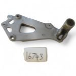 Suzuki GSX-R 1100 1100 1986-1988 Rear Right Footrest Bracket OEM 5V141 - Image 3