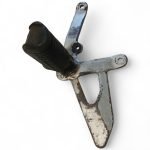 Yamaha TZR 125 125 1987-1992 Front Left Footrest Bracket and Footrest OEM - Image 2