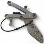 Yamaha YZF R1 1000 2000 Front Right Footrest Peg Bracket OEM