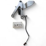Yamaha YZF R1 1000 1998-1999 Front Right Footrest Bracket OEM - Image 5